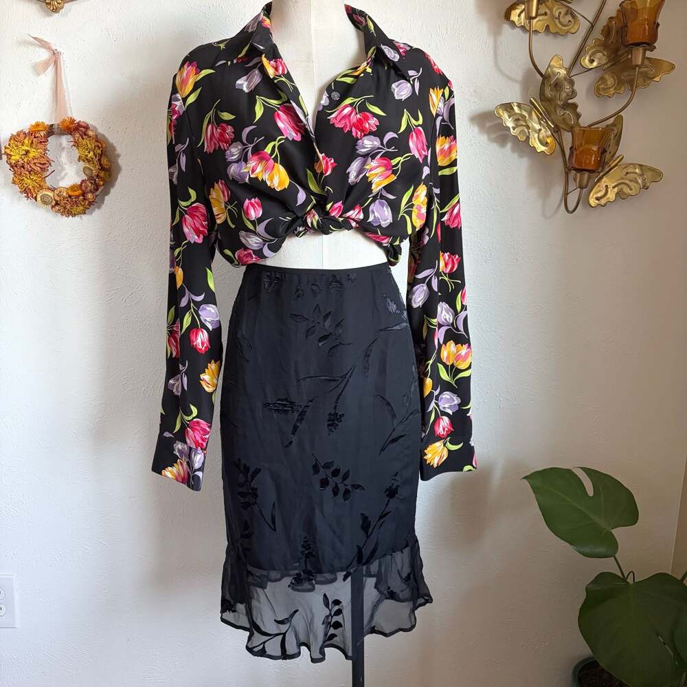 Drama Black Floral Velvet Burnout Pencil Skirt with Sheer Hem L - Picture 2 of 5